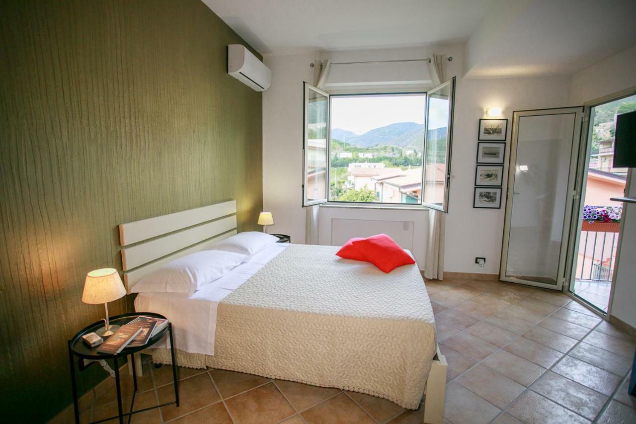 B&B Scirocco House Oliveri Extérieur photo