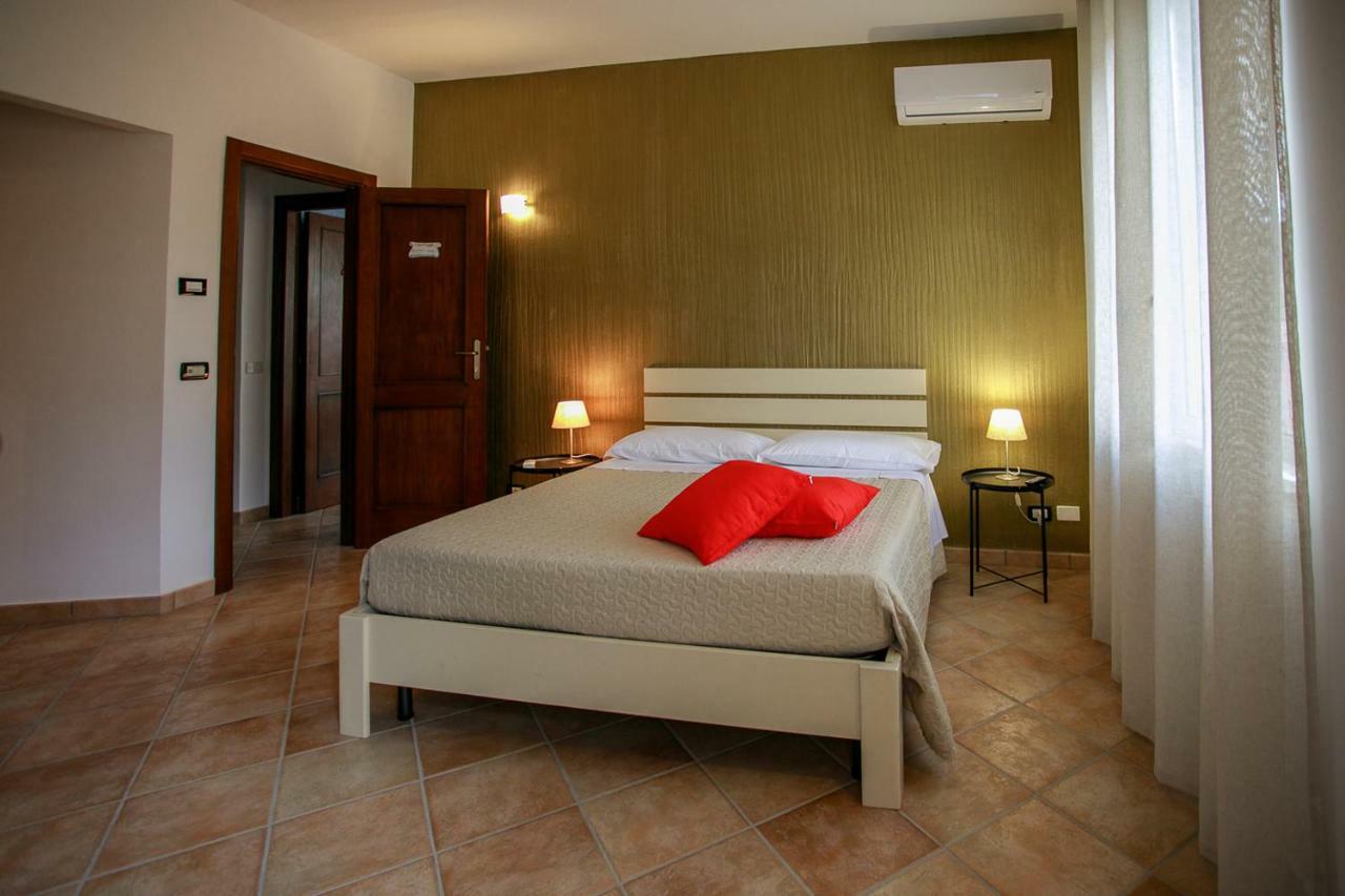 B&B Scirocco House Oliveri Extérieur photo