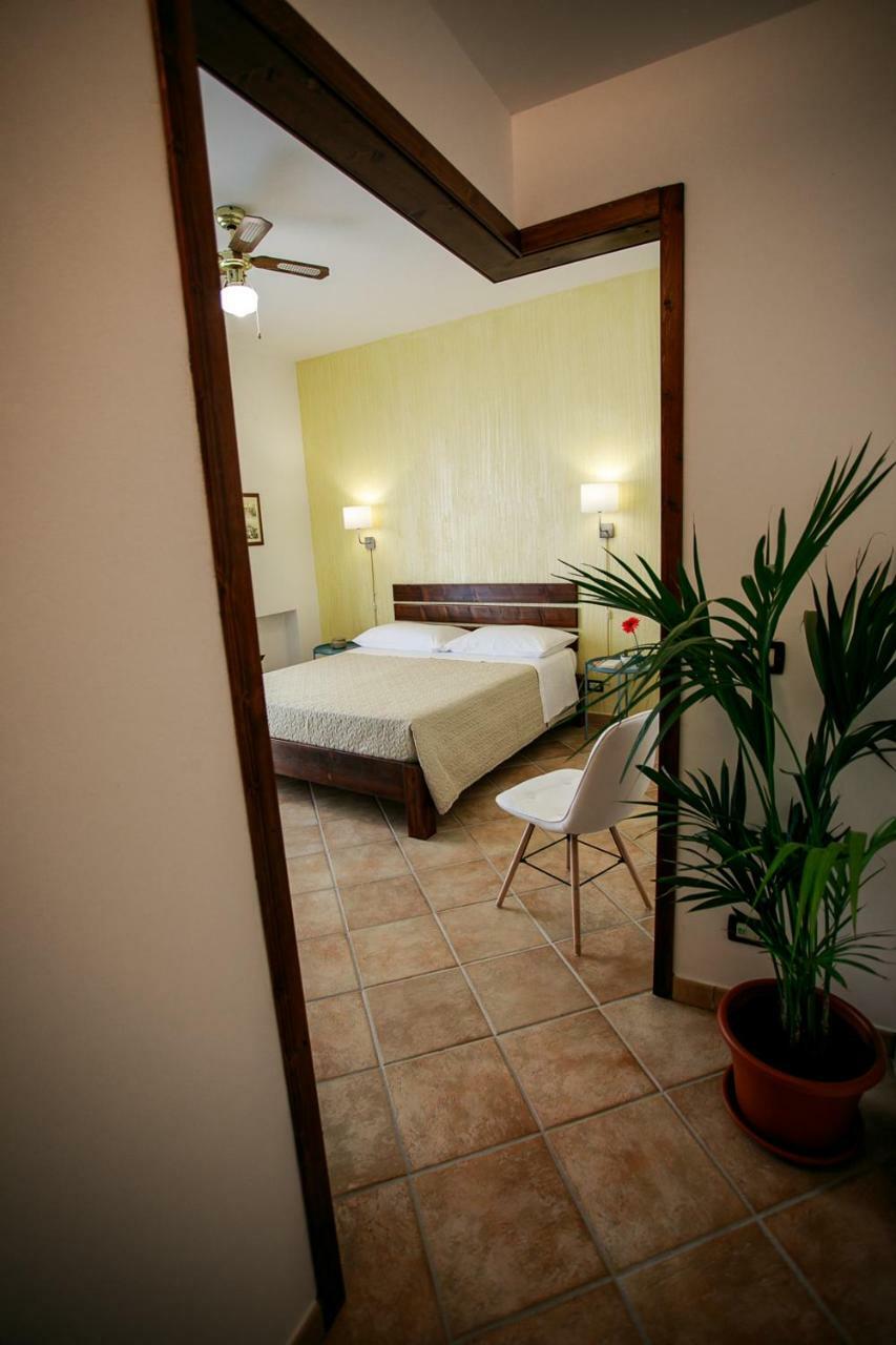 B&B Scirocco House Oliveri Extérieur photo